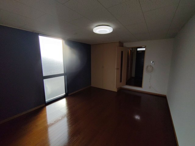 居室・リビング　同建物内別部屋の写真です。