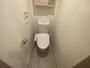 トイレ　温水洗浄便座付きのトイレです♪