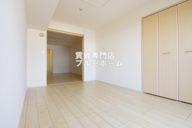 その他部屋・スペース　7.2帖の明るい洋室！