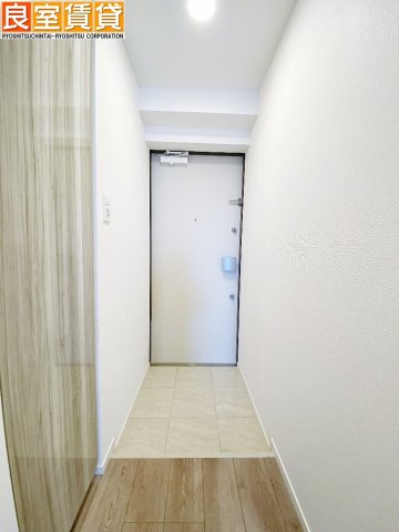 玄関　※このお写真は同物件の別のお部屋のお写真です。現状優先。