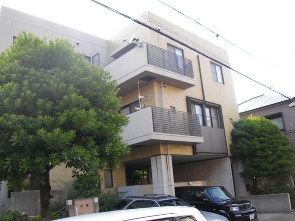 建物外観　居住者専用のごみ置き場があります♪