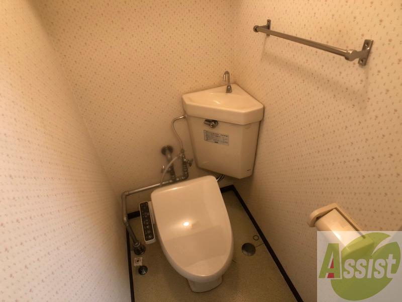 トイレ　こちらはトイレです。清潔感があり、安心して使用できます。