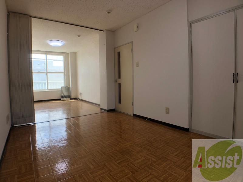 居室・リビング　広くてキレイなお部屋が広がっていて、充実した生活が送れそう。
