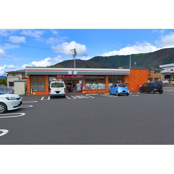 コンビニ　セブンイレブン松本里山辺店（コンビニ）まで900m