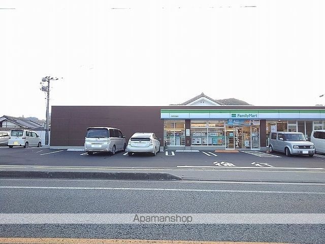 コンビニ　ファミリーマート伊集院徳重店（コンビニ）まで854m