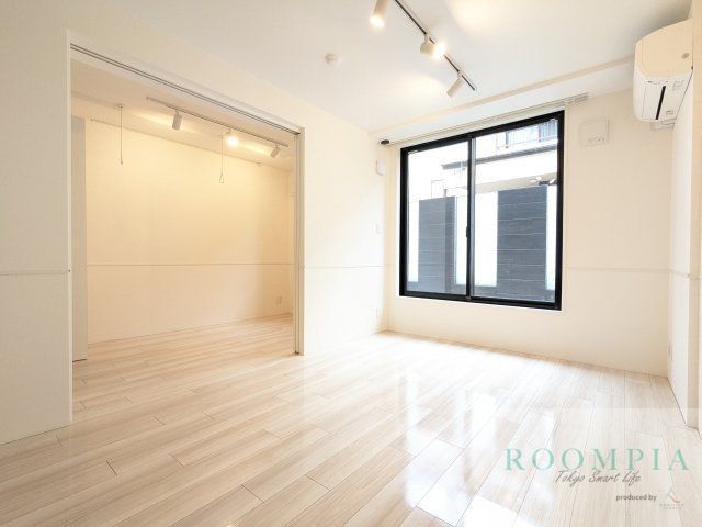 居室・リビング　※同タイプの別のお部屋です。