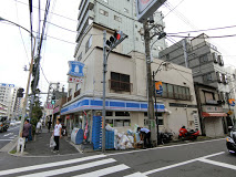 コンビニ　ローソン 田端新町二丁目店（コンビニ）まで218m