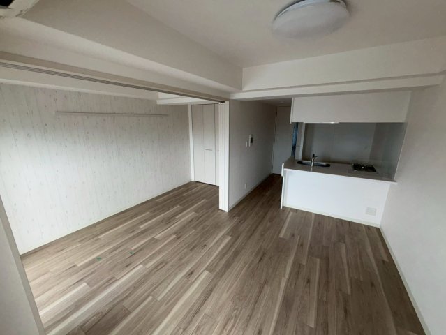 居室・リビング　同物件別部屋写真