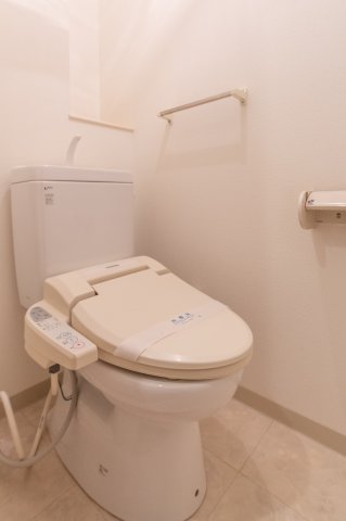 トイレ　参考イメージ写真。