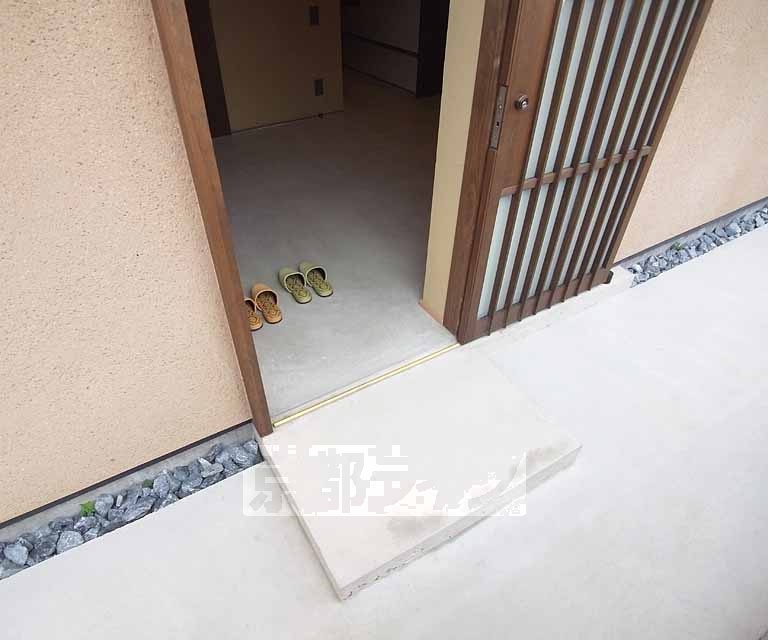 玄関　・お問い合わせは京都ライフまで・