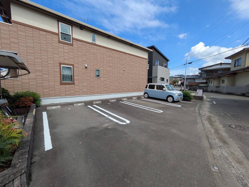 駐車場　駐車場