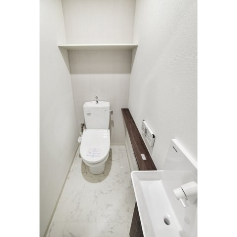 トイレ　トイレ内に手洗い場を完備