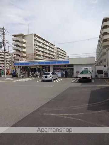 コンビニ　ローソン（コンビニ）まで131m