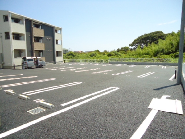 その他共有部分　敷地内駐車場1