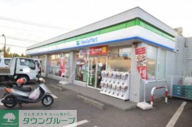 コンビニ　ファミリーマート横浜上飯田店（コンビニ）まで370m
