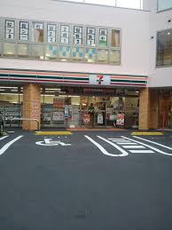 コンビニ　セブンイレブン 世田谷サザエさん通り店（コンビニ）まで516m