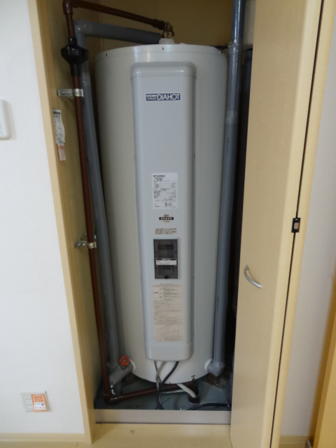 その他設備　電気温水器