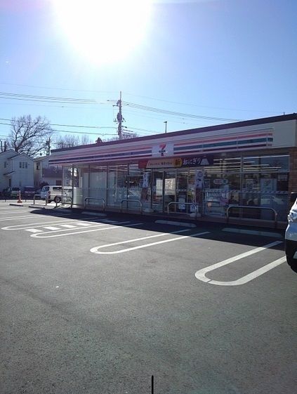 コンビニ　セブンイレブン（コンビニ）まで600m