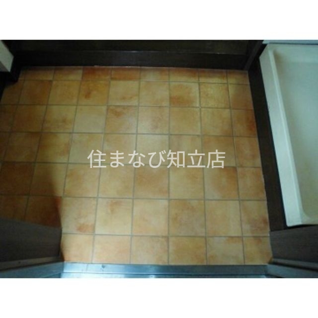 玄関　同型別部屋写真