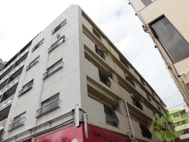 建物外観　駅前の大きなマンションです