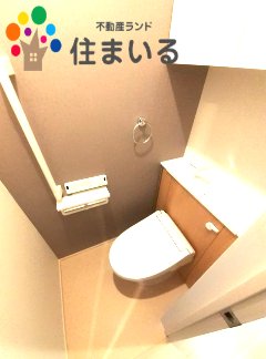 トイレ　※写真は同型タイプとなります