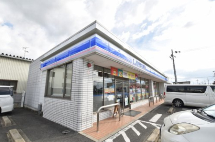 コンビニ　ローソン 堺菱木二丁店（コンビニ）まで555m