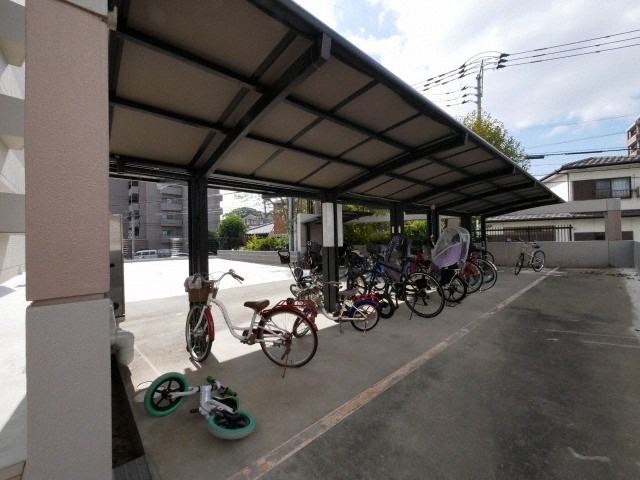 その他設備　駐輪スペースもございます