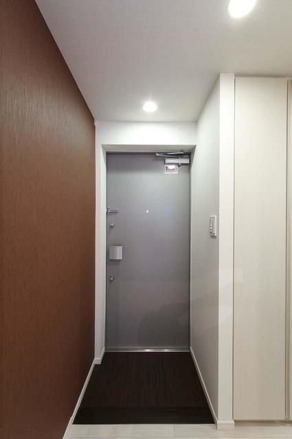 玄関　※写真は同タイプ住戸です。
