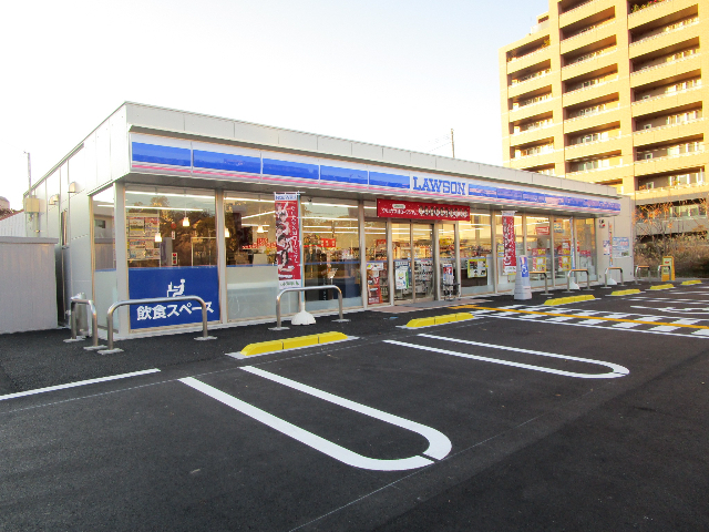 コンビニ　ローソン高知越前町店（コンビニ）まで368m