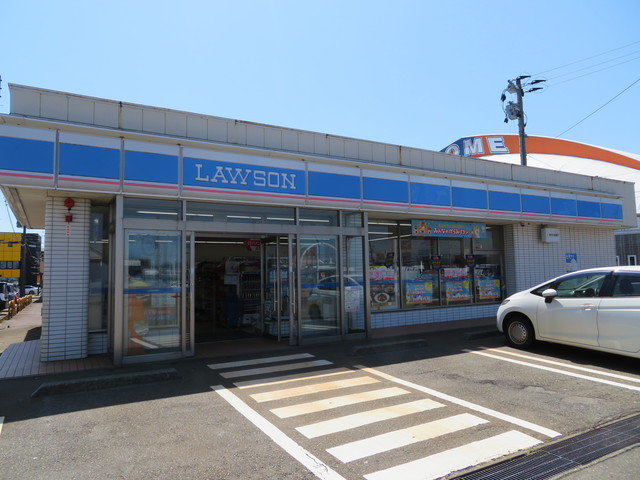 コンビニ　ローソン長岡インター店（コンビニ）まで836m