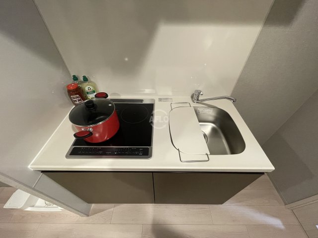 キッチン　アービングNeo岸里　キッチン（モデルルーム）