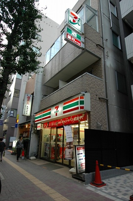 コンビニ　セブンイレブン 渋谷幡ヶ谷駅前店（コンビニ）まで110m