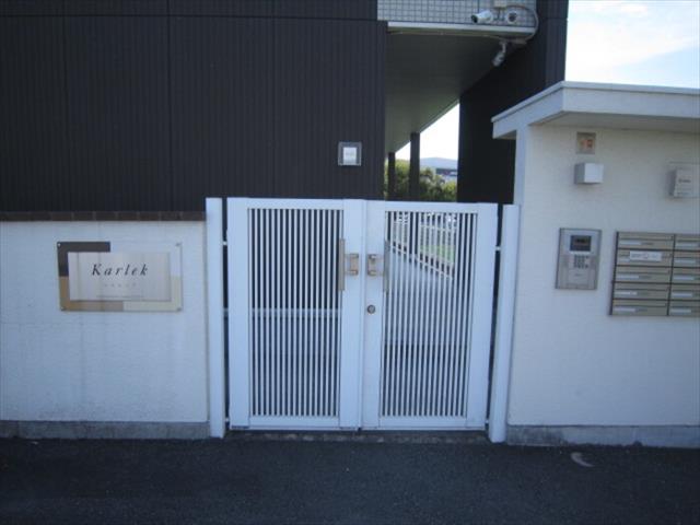 シャレックの外観写真