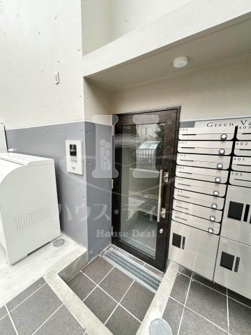 エントランス　清潔なエントランスです