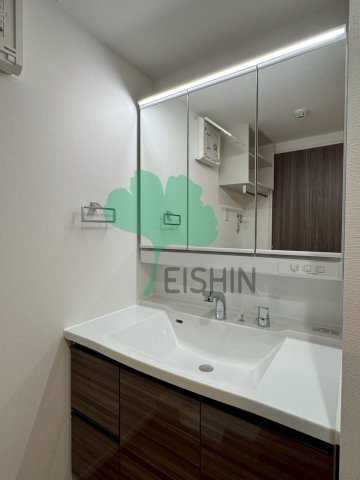 洗面設備　シンプルで使いやすい洗面台です！
