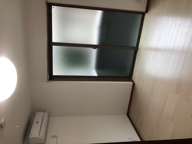 ホープさかえの居間写真