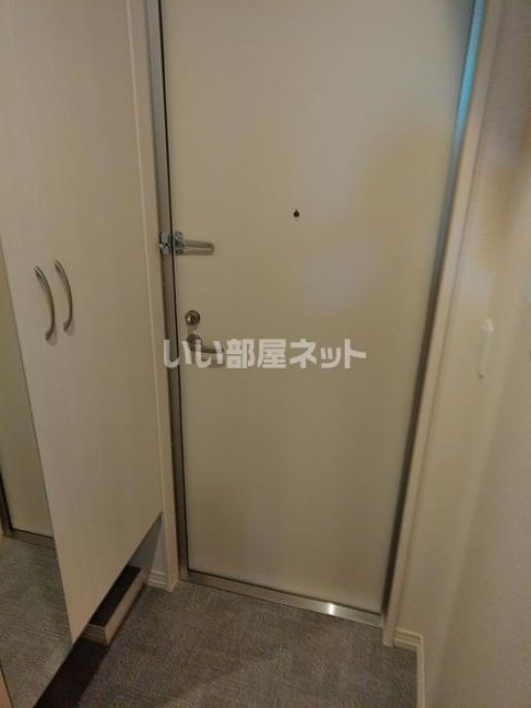 ＪＲ阪和線 百舌鳥駅 徒歩3分 3階建 築8年の玄関写真