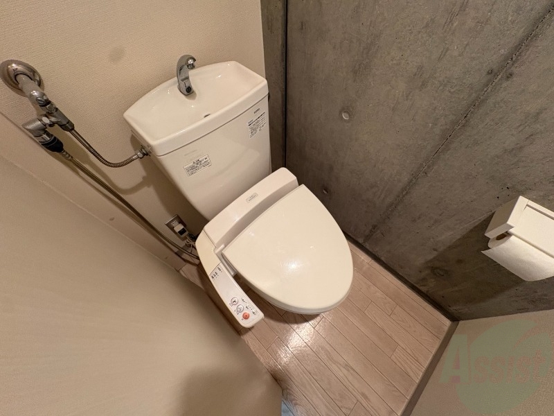 トイレ　トイレです。ウォシュレット付を探している方、おすすめです。