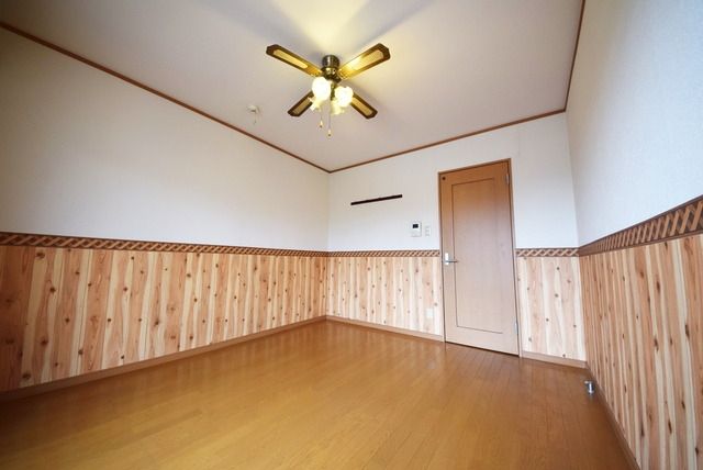 居室・リビング　★7帖のフローリングのお部屋です★