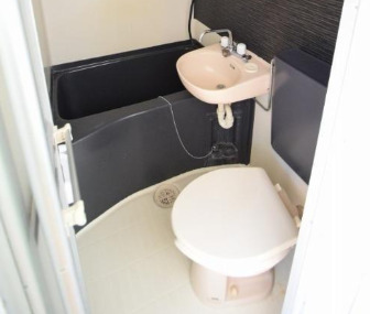 京急本線 弘明寺駅 徒歩10分 2階建 築38年のトイレ写真