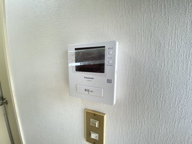 セキュリティ　モニター付きインターホン