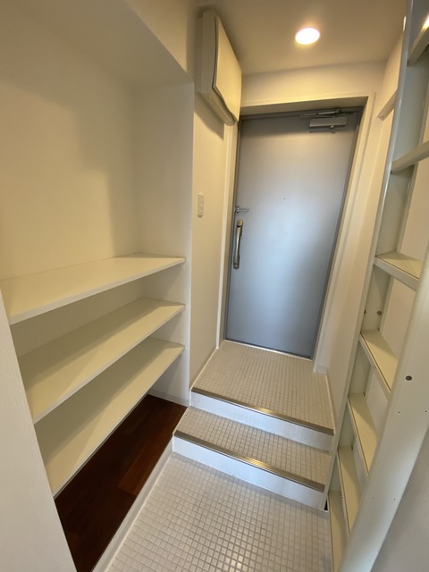 玄関　シューズＢＯＸ付きです。