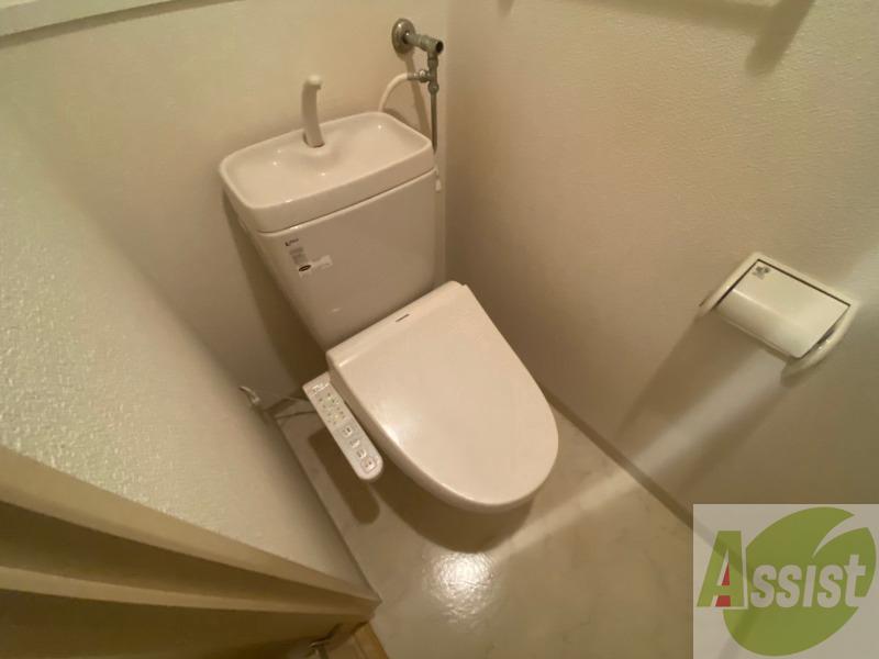 トイレ　こちらはトイレです。清潔感があり、安心して使用できます。