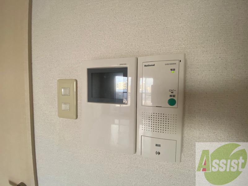 セキュリティ　給湯器は簡単操作で温度調整ができますよ。