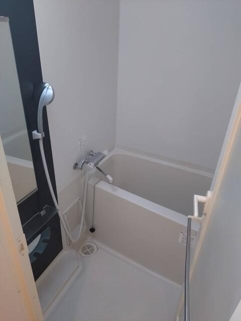 バス・シャワールーム　別部屋の参考写真です