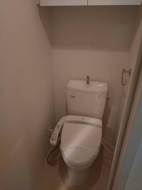トイレ　別部屋の参考写真です