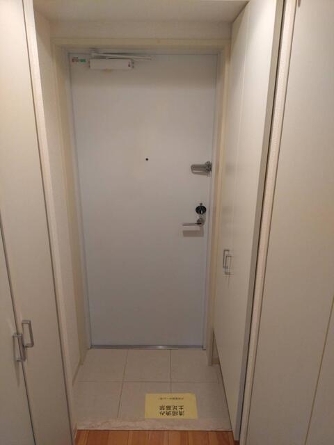 玄関　別部屋の参考写真です