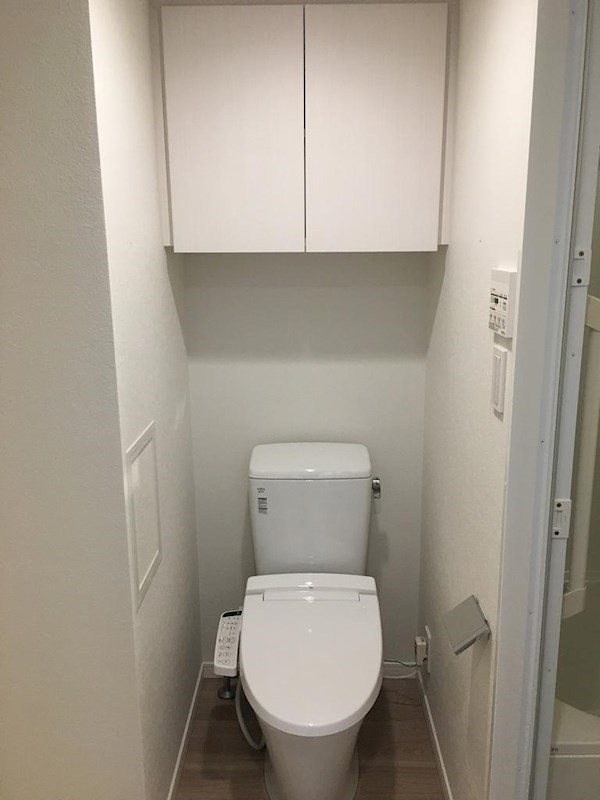 トイレ　※別タイプの参考画像になります。