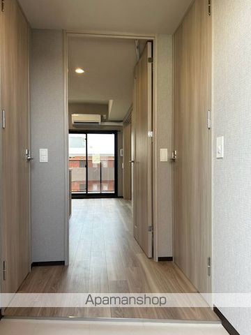 地下鉄東山線 岩塚駅 徒歩2分 9階建 築1年の玄関写真
