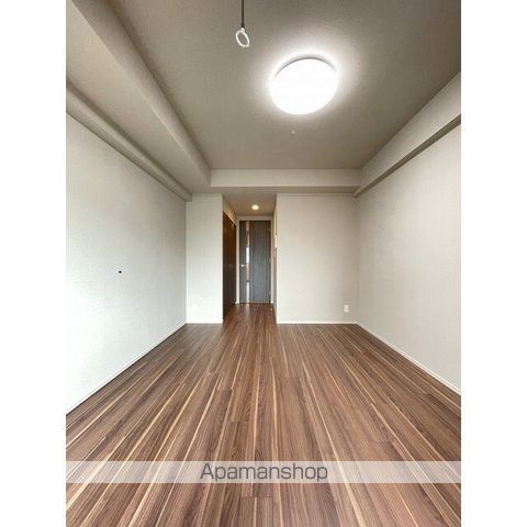 コンフォリア・リヴ茅場町の居間写真